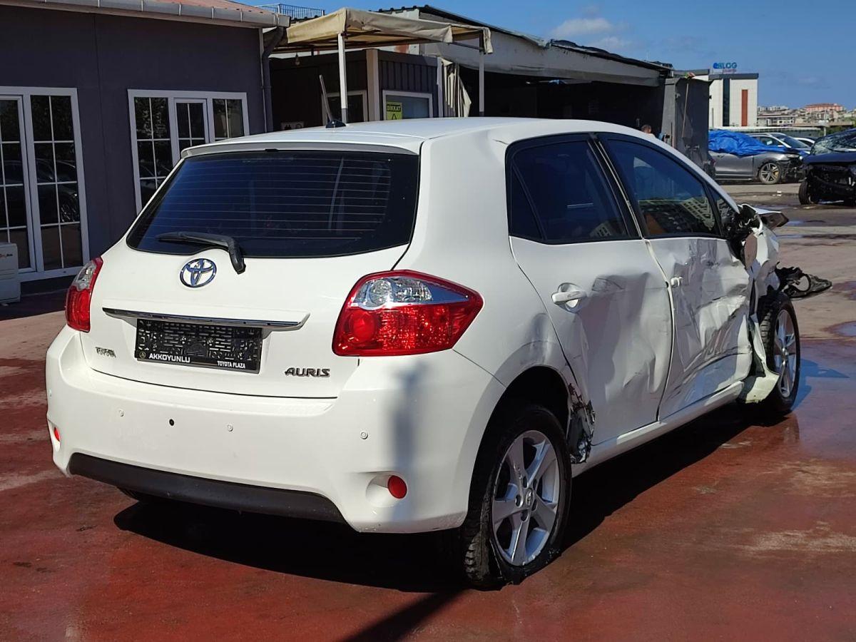 AURIS 1.4 D-4D COMFORT EXTRA M/M