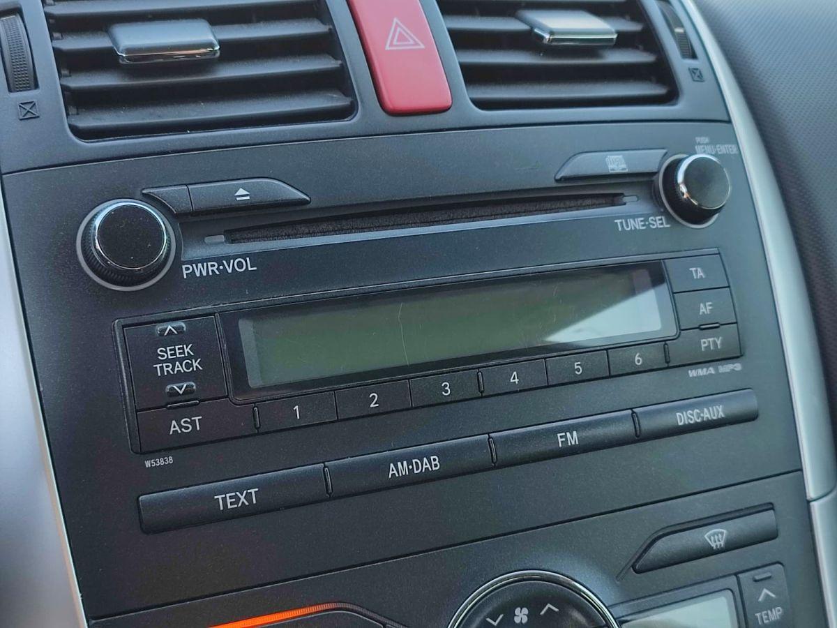 AURIS 1.4 D-4D COMFORT EXTRA M/M