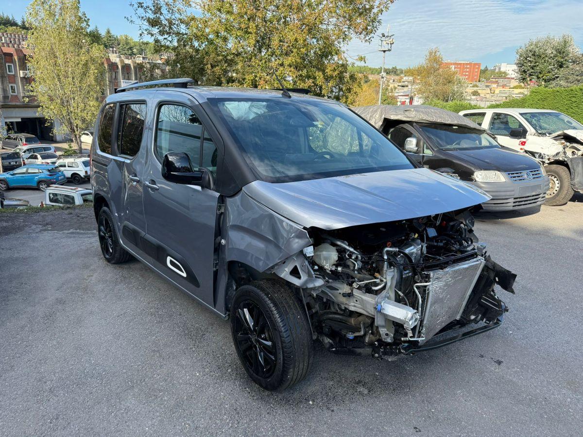 BERLİNGO SHINE 1.5 BLUEHDI 130 S&S EAT8