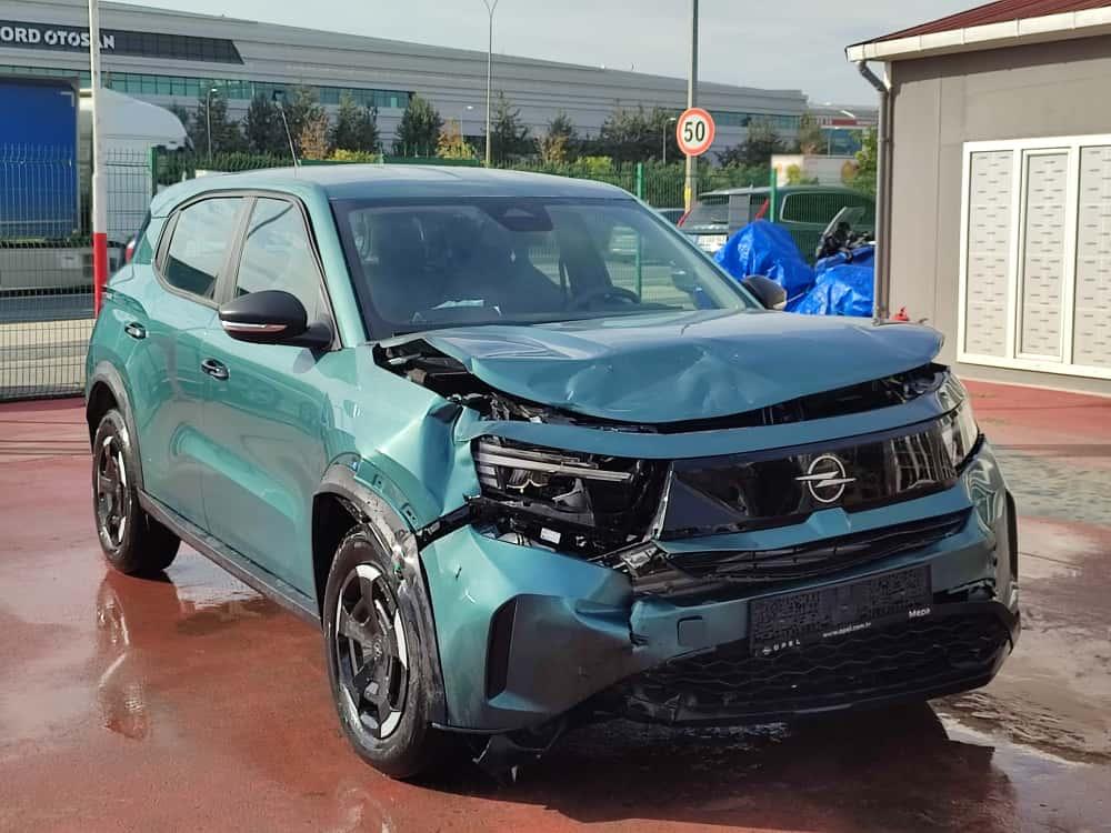 FRONTERA MHEV 136 E-DCT EDITION