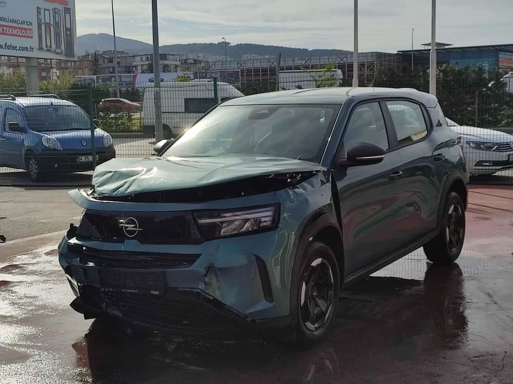 FRONTERA MHEV 136 E-DCT EDITION