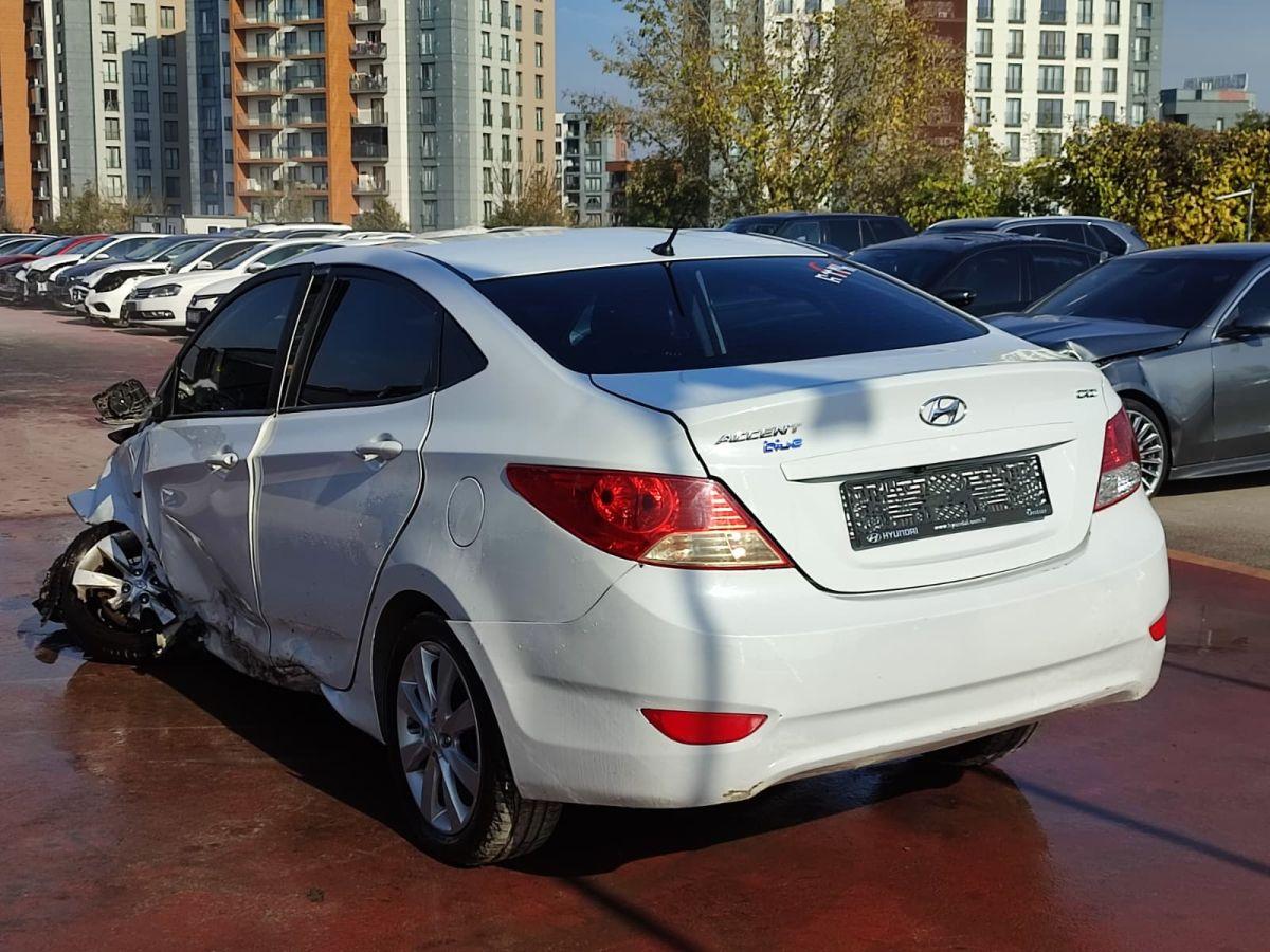 ACCENT BLUE 1.6 CRDI MODE PLUS DCT