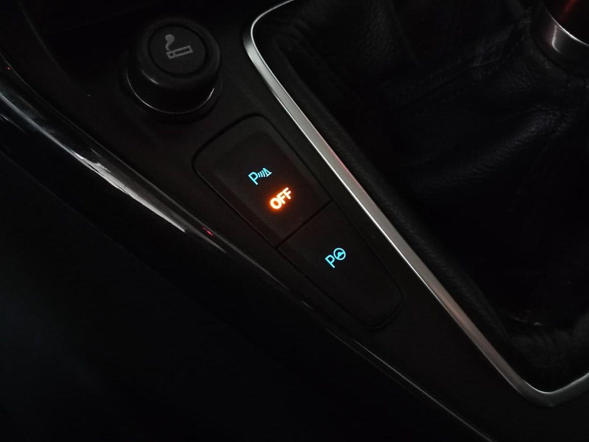 FOCUS III MCA  TITANIUM 1.6 125 4K