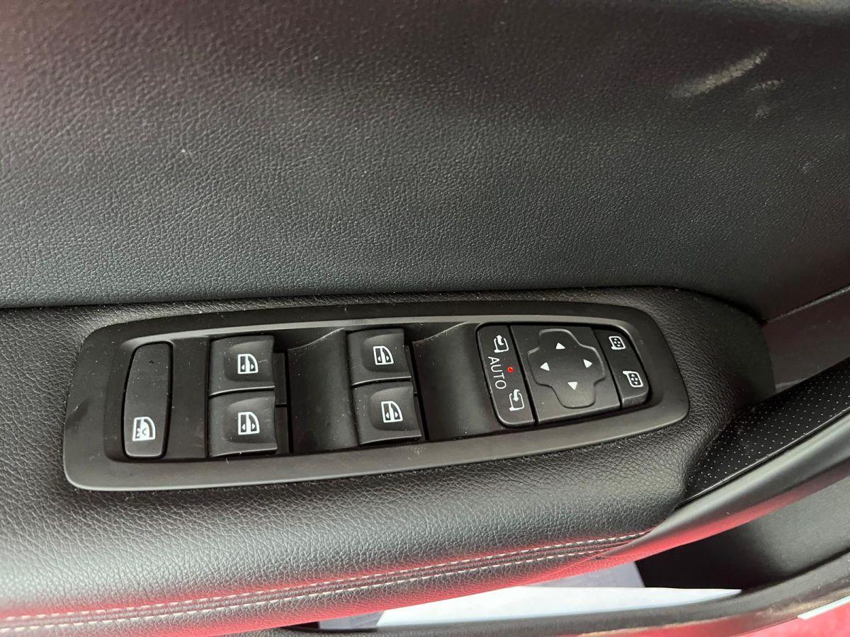 MEGANE SEDAN ICON 1.5 DCI EDC 110