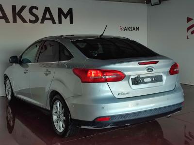 FOCUS III MCA  TITANIUM 1.6 125 4K