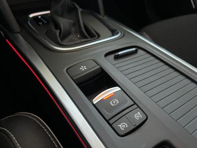 MEGANE SEDAN ICON 1.5 DCI EDC 110