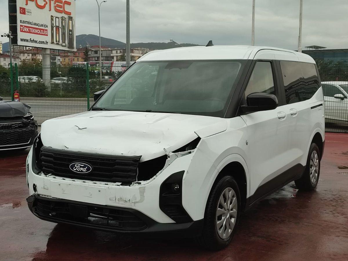 TOURNEO COURIER 1.5 D 100 DELUXE