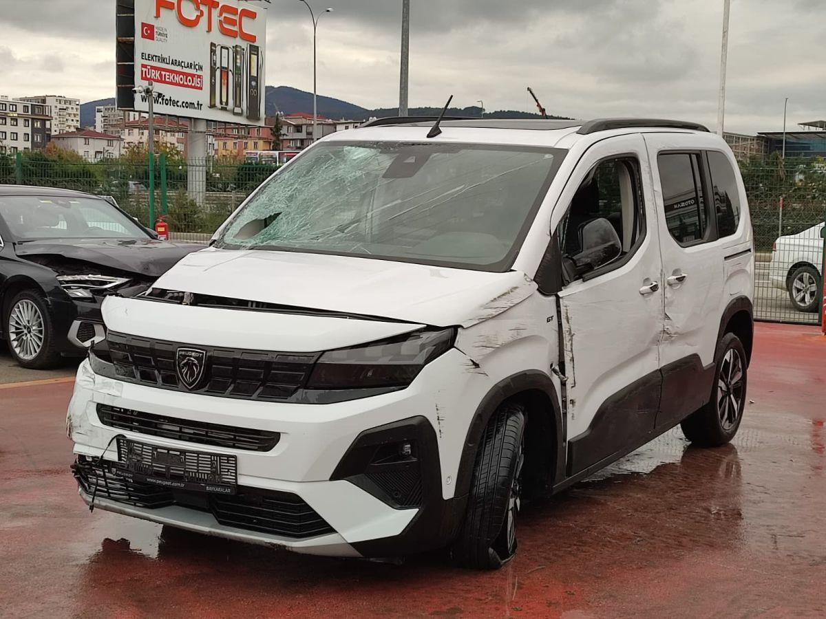 RIFTER GT 1.5 BLUEHDI 130 EAT8 FL