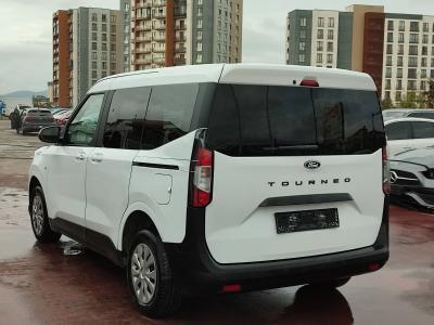 TOURNEO COURIER 1.5 D 100 DELUXE