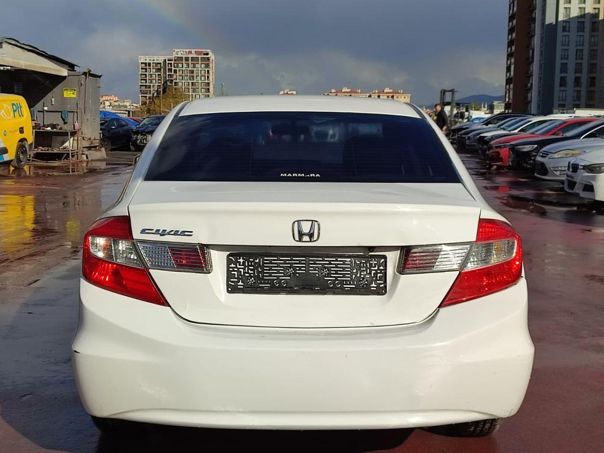 CIVIC SEDAN 1.6 (125) DREAM (Y)