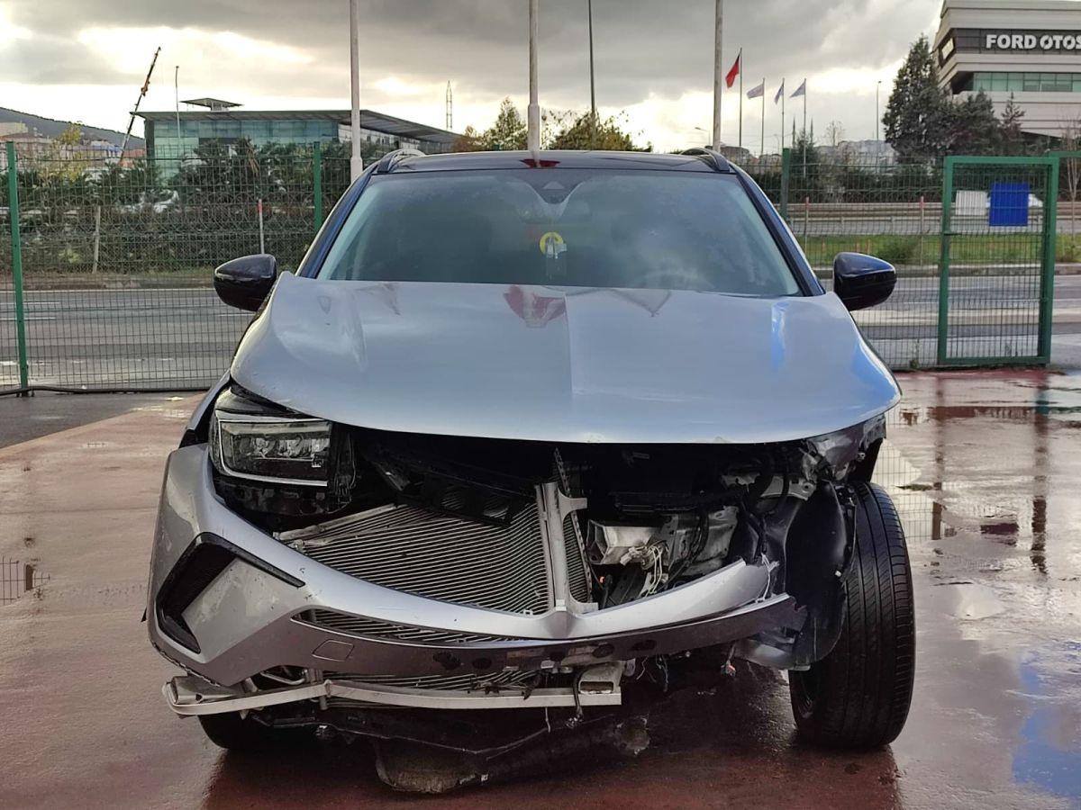 GRANDLAND 1.2 130 AT8 ELEGANCE