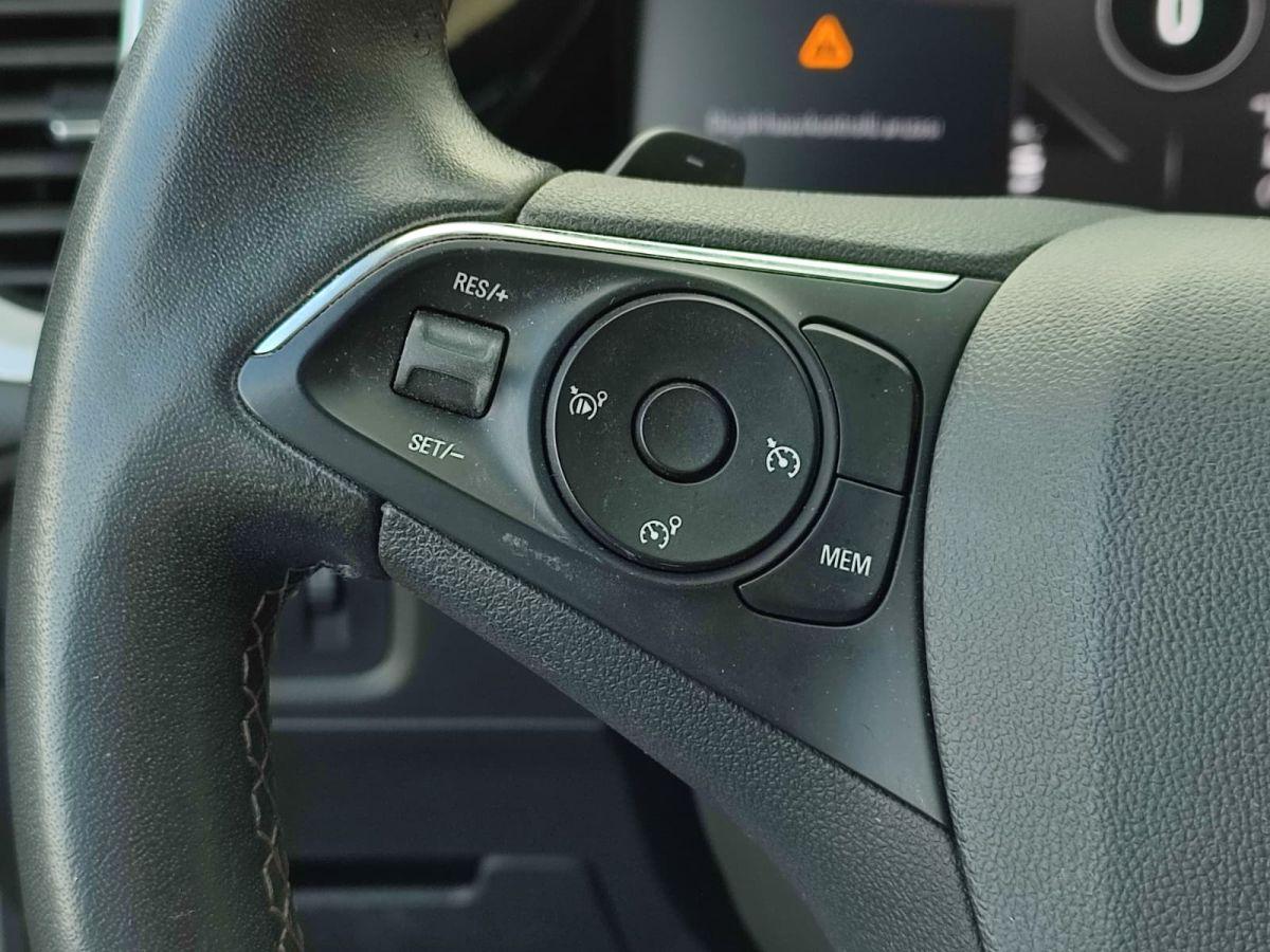 GRANDLAND 1.2 130 AT8 ELEGANCE