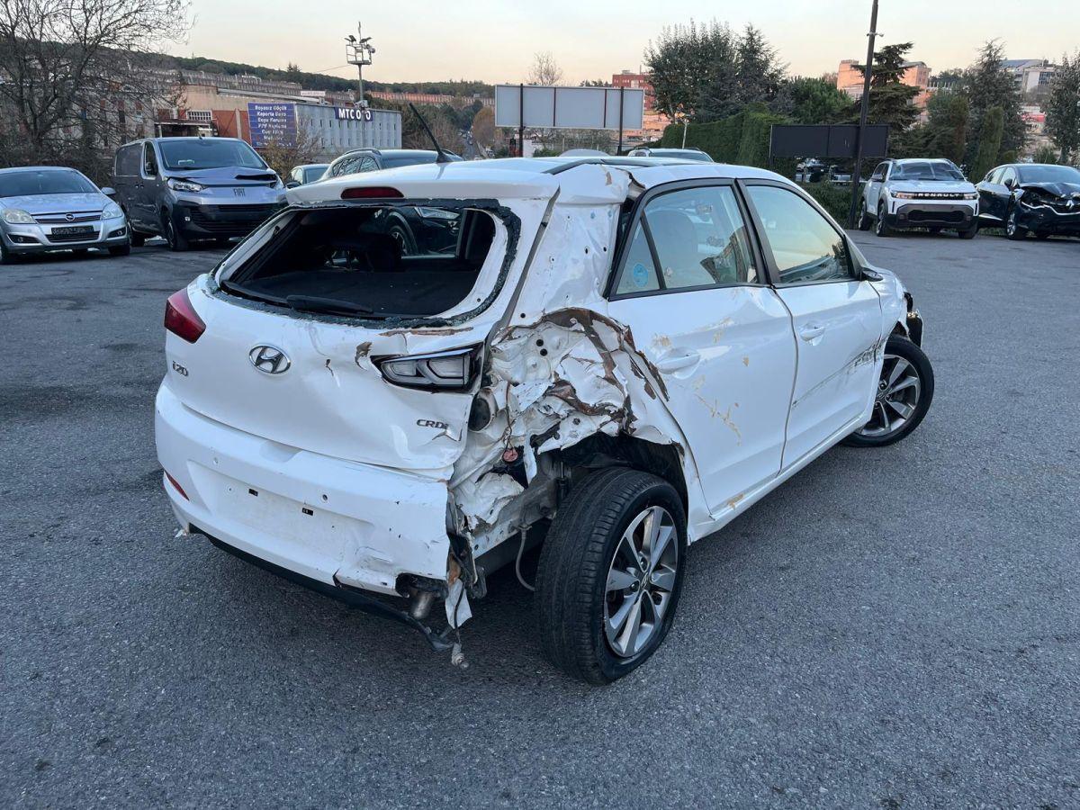 i20 1.4 CRDI (90) STYLE