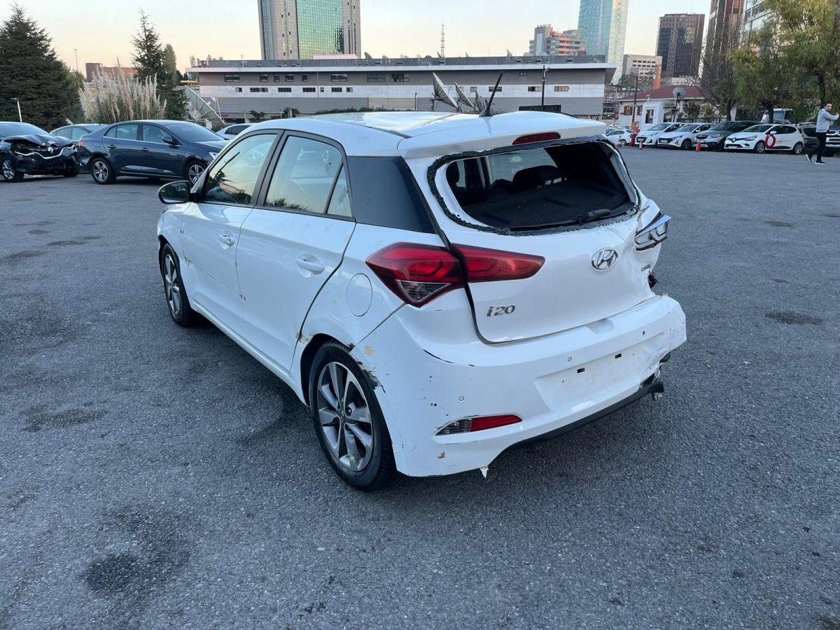 i20 1.4 CRDI (90) STYLE