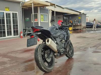 KAWASAKI NİNJA ZX-4R