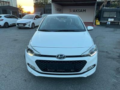 i20 1.4 CRDI (90) STYLE