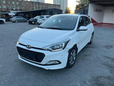 i20 1.4 CRDI (90) STYLE