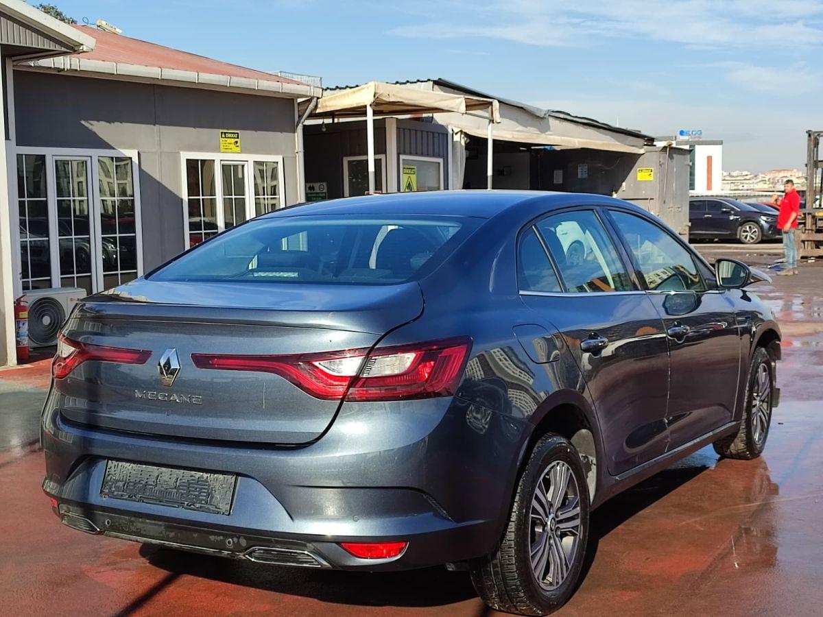 MEGANE SEDAN TOUCH 1.3 TCE EDC 140 FAZ2