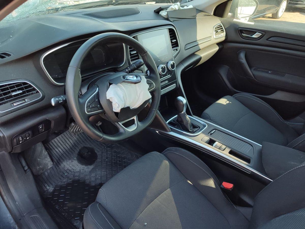 MEGANE SEDAN TOUCH 1.3 TCE EDC 140 FAZ2