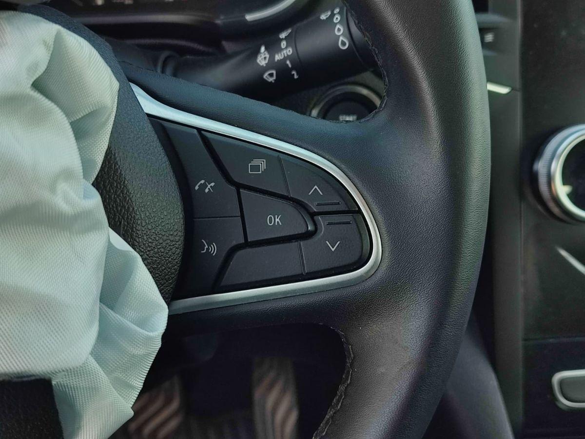 MEGANE SEDAN TOUCH 1.3 TCE EDC 140 FAZ2