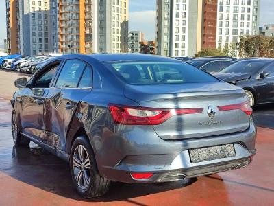 MEGANE SEDAN TOUCH 1.3 TCE EDC 140 FAZ2