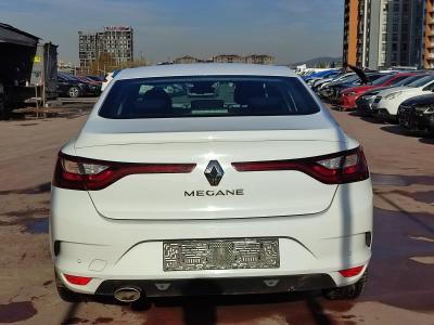 MEGANE SEDAN JOY 1.3 TCE EDC 140