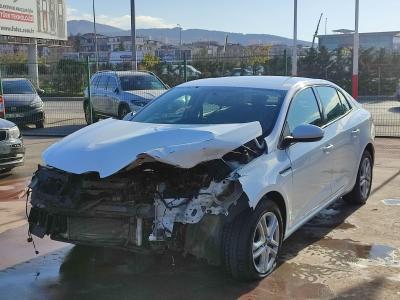 MEGANE SEDAN JOY 1.3 TCE EDC 140