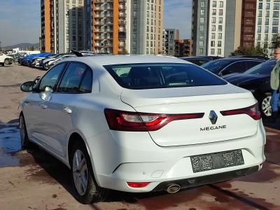 MEGANE SEDAN JOY 1.3 TCE EDC 140