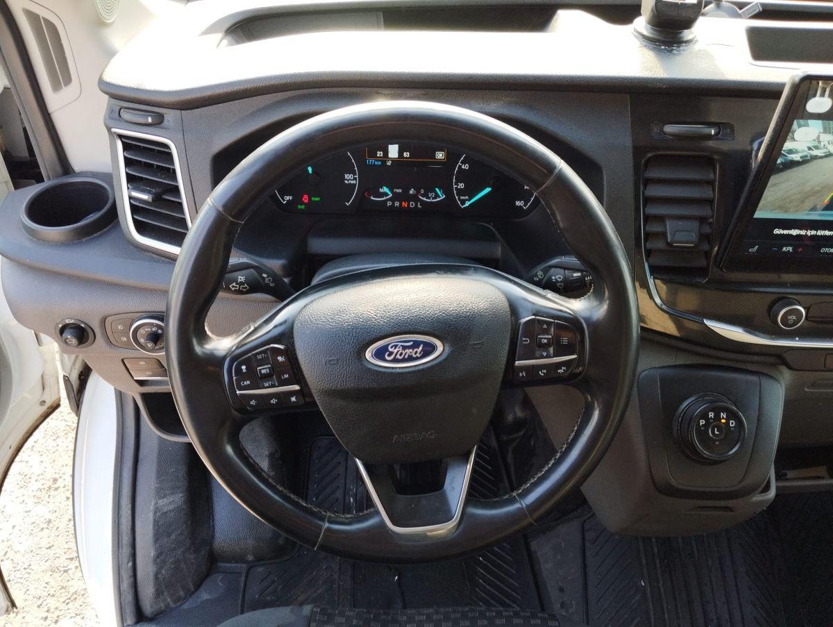 TRANSIT 350L VAN BEV 198KW DELUXE AT