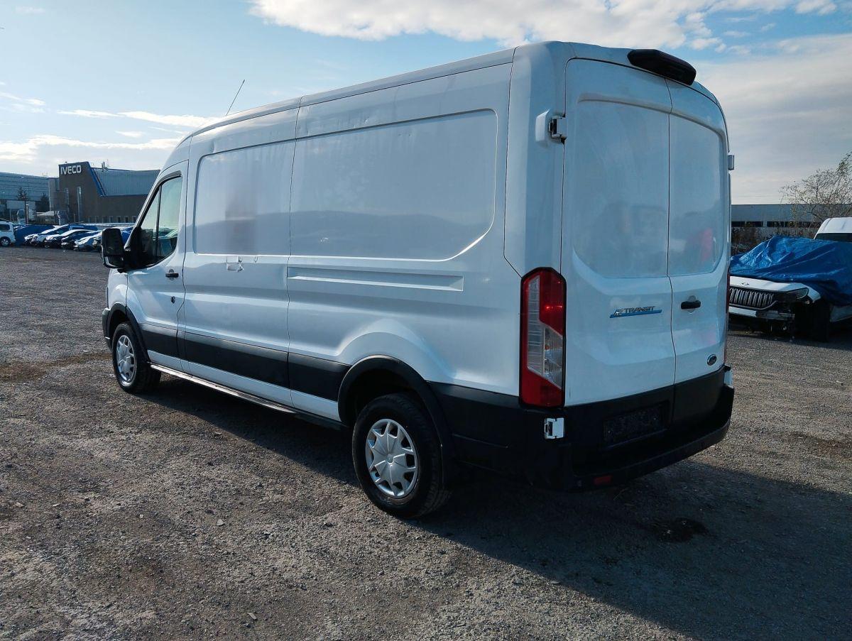 TRANSIT 350L VAN BEV 198KW DELUXE AT