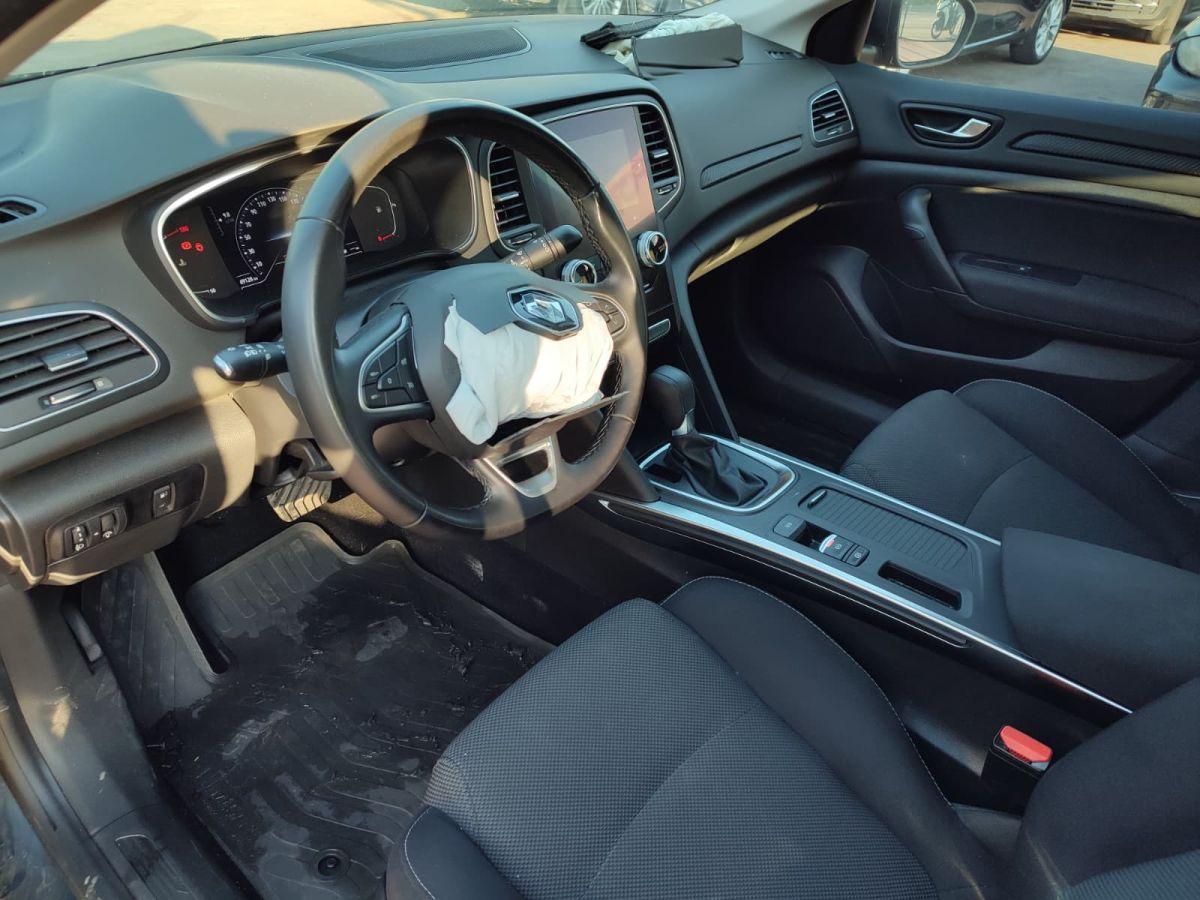 MEGANE SEDAN TOUCH 1.3 TCE EDC 140 FAZ2