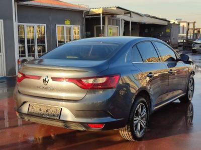 MEGANE SEDAN TOUCH 1.3 TCE EDC 140 FAZ2