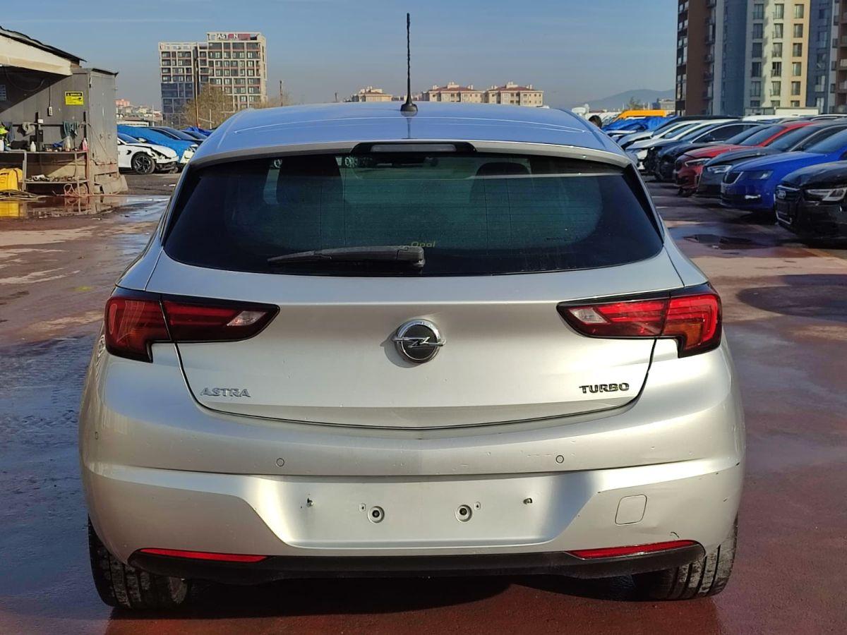 ASTRA HB DYNAMIC 1.4 150 AT6