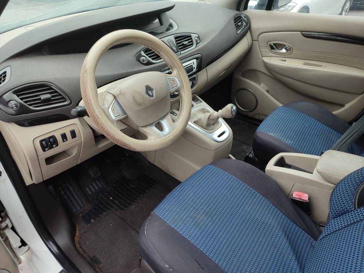 GRAND SCENIC PRIVILEGE 1.5 DCI 105 5KISI