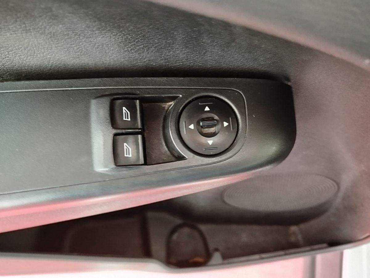 TRANSIT COURIER KOMBIVAN 1.5 TDCI 75 TREND