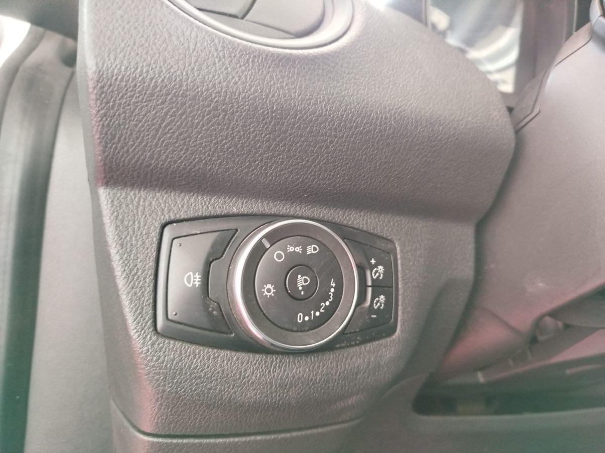 TRANSIT COURIER KOMBIVAN 1.5 TDCI 75 TREND