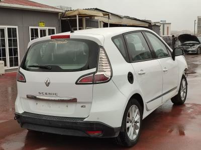 GRAND SCENIC PRIVILEGE 1.5 DCI 105 5KISI