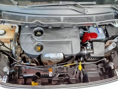 TRANSIT COURIER KOMBIVAN 1.5 TDCI 75 TREND