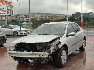 LAGUNA 1.6 16V (110) EXPRESSION