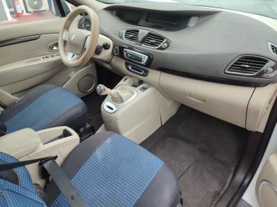 GRAND SCENIC PRIVILEGE 1.5 DCI 105 5KISI