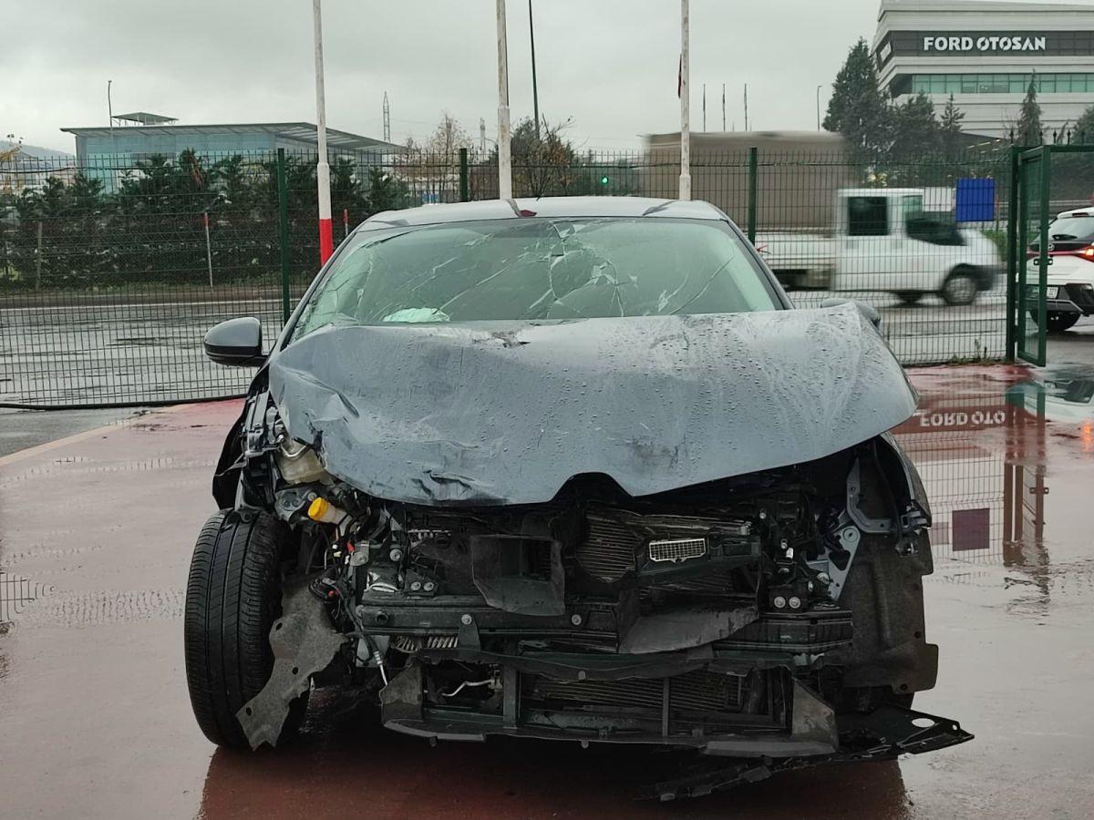 MEGANE SEDAN JOY 1.3 TCE EDC 140 FAZ2