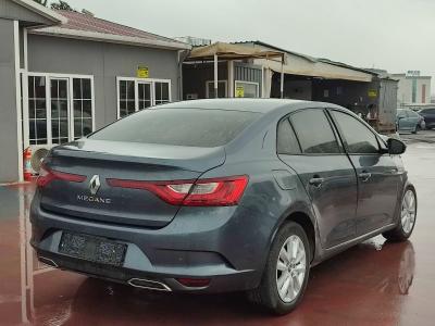 MEGANE SEDAN JOY 1.3 TCE EDC 140 FAZ2
