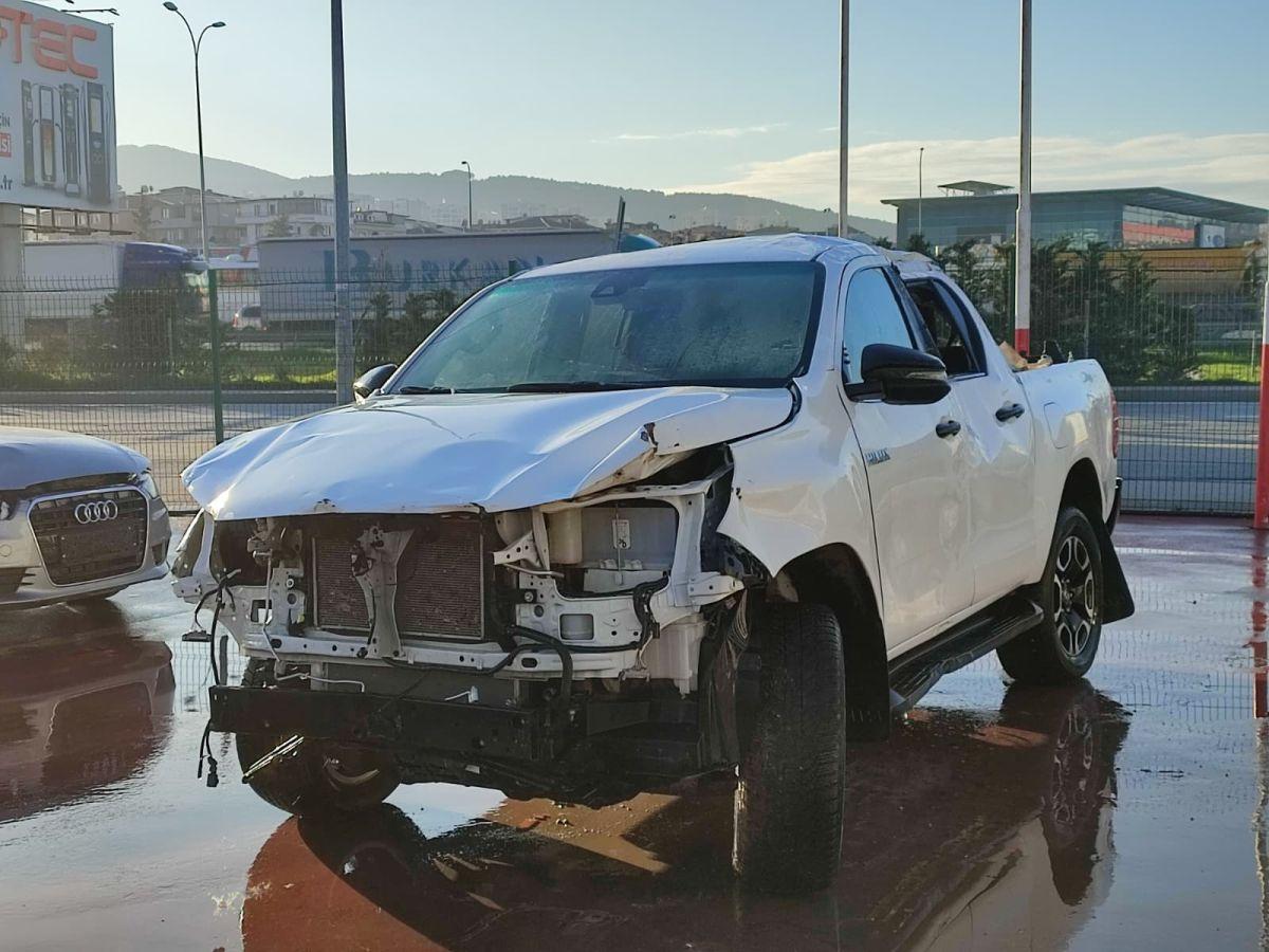 HILUX 2.4 D-4D 150 4x4 ADVENTURE A/T