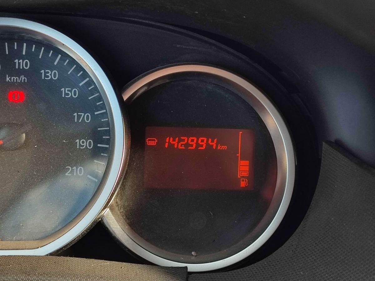 DUSTER LAUREATE 1.5 DCI 90 4x2