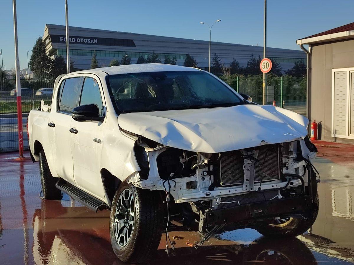 HILUX 2.4 D-4D 150 4x4 ADVENTURE A/T