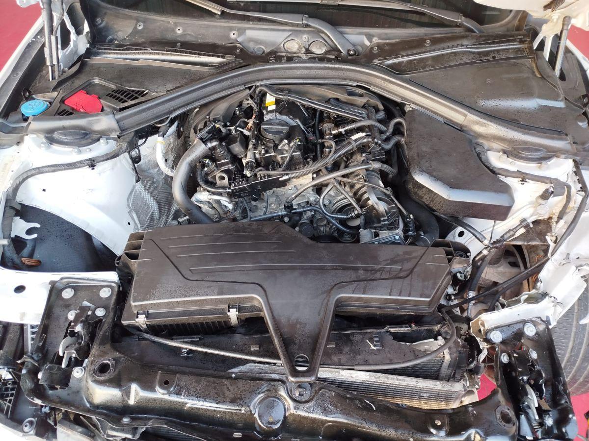 318i SEDAN 1.5 (136) PREMIUM LINE