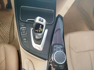 318i SEDAN 1.5 (136) PREMIUM LINE