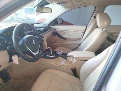 318i SEDAN 1.5 (136) PREMIUM LINE