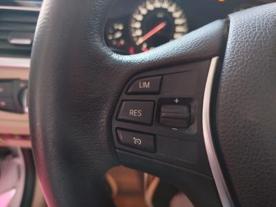 318i SEDAN 1.5 (136) PREMIUM LINE