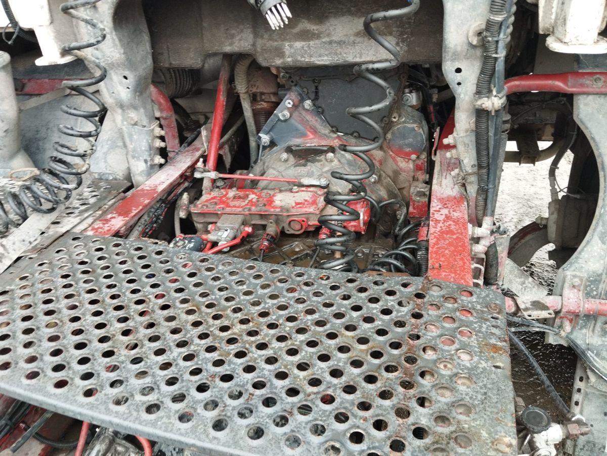 CEKICI STRALIS AT 440 S 43 TP 4X2